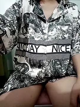 SweetGirl2k2 online show from 03-25-26, 08:19