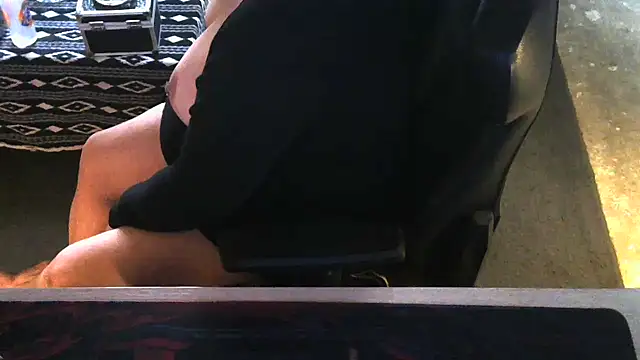 Snapshot of Silvia2277 chatting on 03-27-26, 12:06 Silvia2277 online show from 03-27-26, 12:06