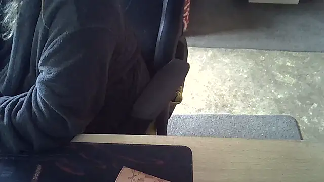 Snapshot of Silvia2277 chatting on 02-02-26, 07:18 Silvia2277 online show from 02-02-26, 07:18