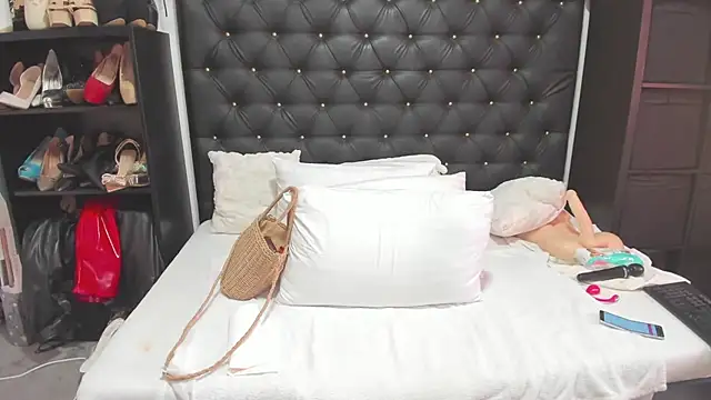 BbwSQUIRTERxx online show from 06-26-26, 03:23