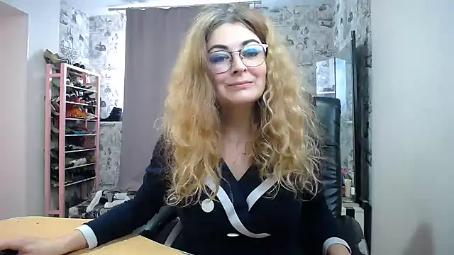 Snapshot of Helen1974 chatting on 03-21-25, 05:00 Helen1974 online show from 03-21-25, 05:00