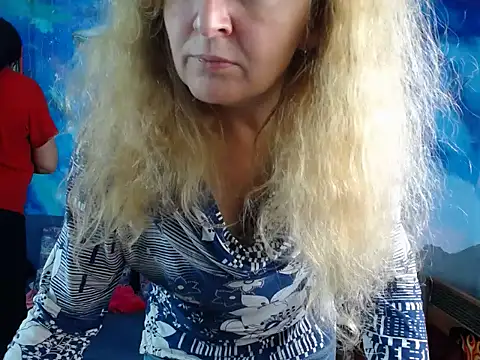 Snapshot of Helen1974 chatting on 09-28-25, 01:51 Helen1974 online show from 09-28-25, 01:51