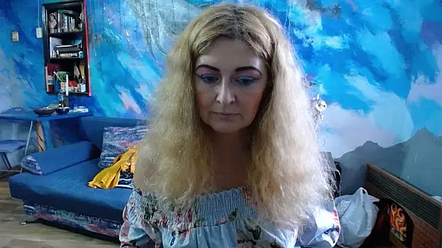 Snapshot of Helen1974 chatting on 09-26-25, 12:23 Helen1974 online show from 09-26-25, 12:23