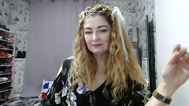 Snapshot of Helen1974 chatting on 01-22-25, 04:23 Helen1974 online show from 01-22-25, 04:23