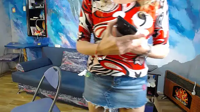 Helen1974 online show from 10-28-25, 02:16