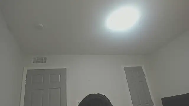 Snapshot of demi_xoxo chatting on 10-10-25, 02:45 demi xoxo online show from 10-10-25, 02:45