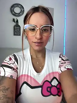 Snapshot of Seized_lust chatting on 02-12-26, 04:07 Seized lust online show from 02-12-26, 04:07