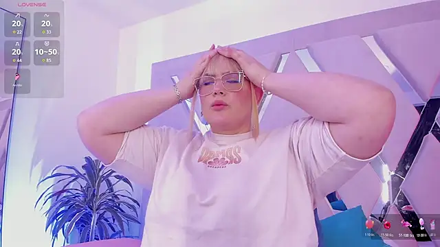 sophiarossee  online show from 02-13-26, 01:33