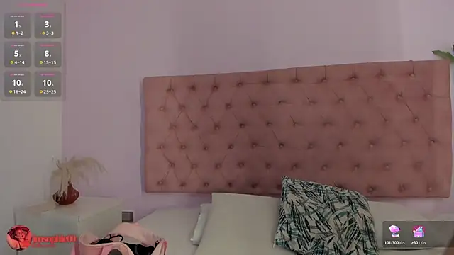 sophiarossee  online show from 04-15-26, 12:53