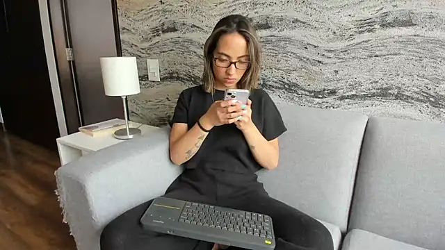 Snapshot of Sophi__a chatting on 03-10-25, 08:45 Sophi  a online show from 03-10-25, 08:45