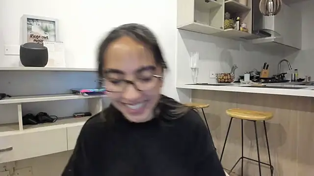 Snapshot of Sophi__a chatting on 02-06-26, 02:51 Sophi a online show from 02-06-26, 02:51