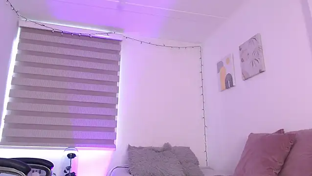 Megan FE online show from 05-29-26, 04:57