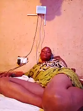 cute naimah online show from 12-18-25, 10:02