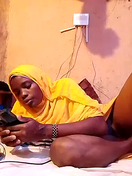 cute naimah online show from 11-04-25, 09:07