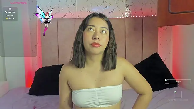 Snapshot of sexylaurita chatting on 11-29-25, 01:11 sexylaurita online show from 11-29-25, 01:11