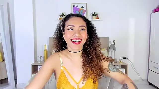 Zoe Gruber online show from 04-25-26, 11:46