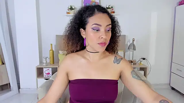 Zoe Gruber online show from 05-06-26, 11:53