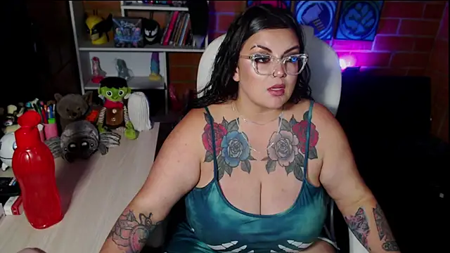 juliette rd online show from 10-26-25, 02:56