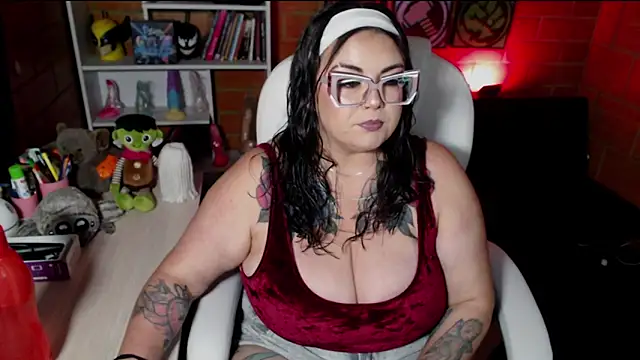 juliette rd online show from 11-28-25, 04:45