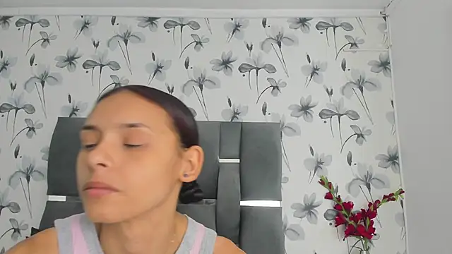 Snapshot of Ehotloveaxxx chatting on 09-16-25, 01:23 Ehotloveaxxx online show from 09-16-25, 01:23
