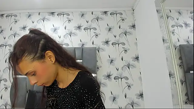 Snapshot of Ehotloveaxxx chatting on 02-21-25, 12:49 Ehotloveaxxx online show from 02-21-25, 12:49