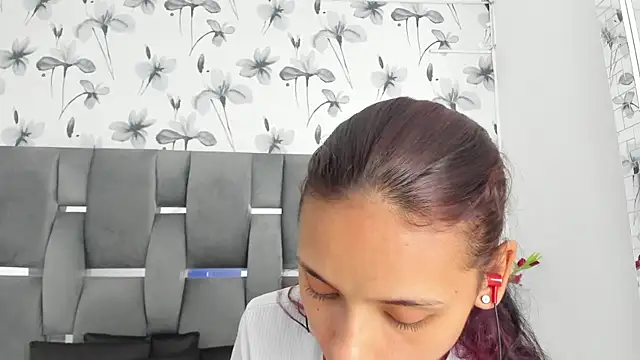 Snapshot of Ehotloveaxxx chatting on 10-09-25, 04:40 Ehotloveaxxx online show from 10-09-25, 04:40