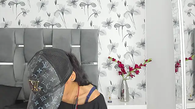 Snapshot of Ehotloveaxxx chatting on 10-12-25, 01:12 Ehotloveaxxx online show from 10-12-25, 01:12