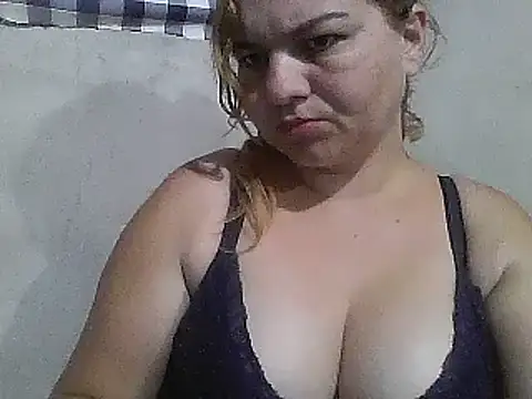 Snapshot of laiscibelle chatting on 09-10-25, 02:54 laiscibelle online show from 09-10-25, 02:54