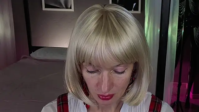 Dorothy Meyer online show from 09-29-25, 10:22