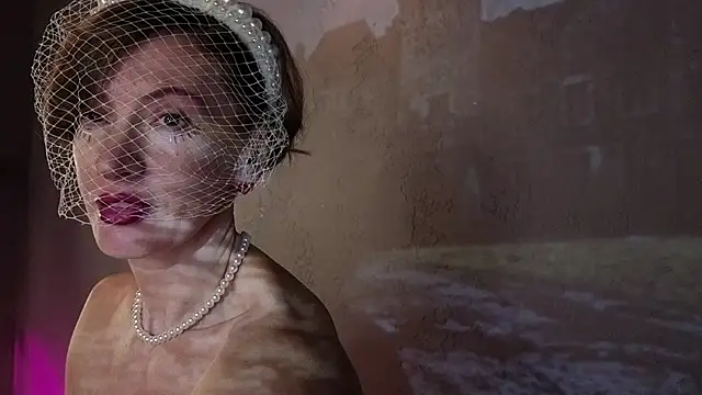 Dorothy Meyer online show from 10-30-25, 02:43