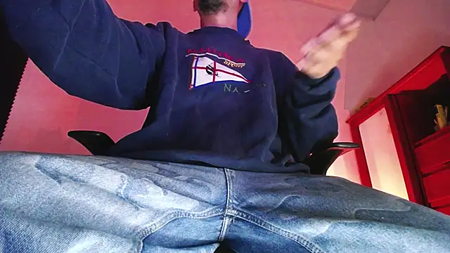 zacwatson  online show from 12-19-25, 02:48