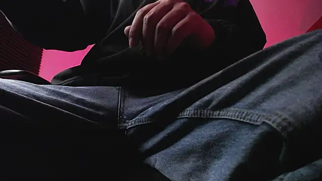 zacwatson  online show from 10-26-25, 04:13