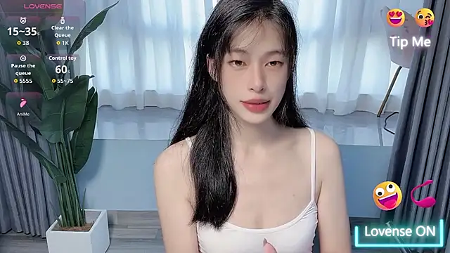 Snapshot of Aurora_99 chatting on 10-18-25, 02:02 Aurora 99 online show from 10-18-25, 02:02
