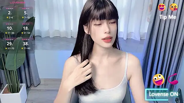 Snapshot of Aurora_99 chatting on 09-24-25, 11:32 Aurora 99 online show from 09-24-25, 11:32
