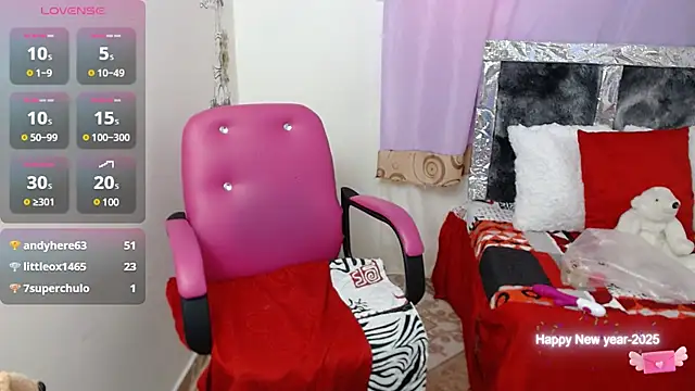 Snapshot of CristialJones_ chatting on 02-17-25, 05:12 CristialJones online show from 02-17-25, 05:12