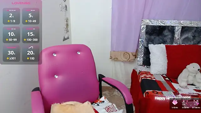 Snapshot of CristialJones_ chatting on 02-18-25, 01:33 CristialJones online show from 02-18-25, 01:33
