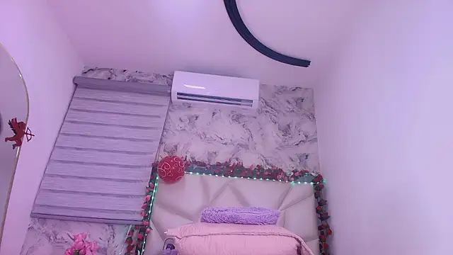 violett lo online show from 02-11-26, 03:06