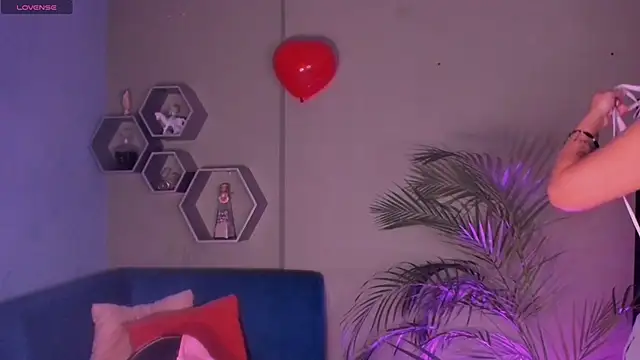 Sussy Bell01 online show from 02-20-25, 06:03