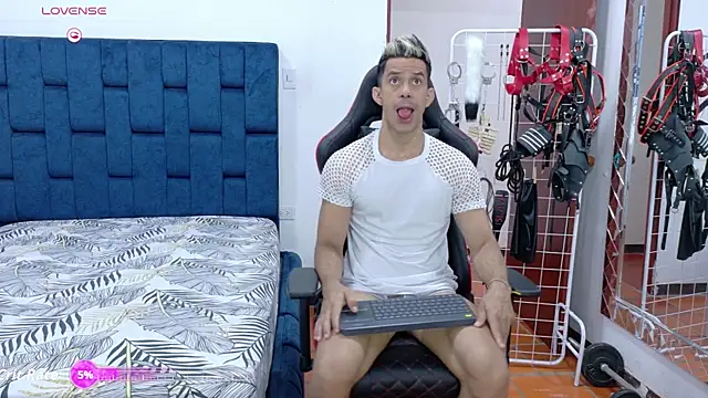 JoseRumbero26 online show from 11-09-25, 12:20