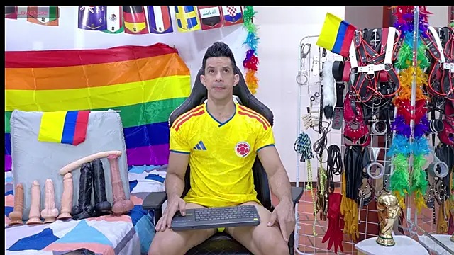 Snapshot of JoseRumbero26 chatting on 06-18-26, 12:32 JoseRumbero26 online show from 06-18-26, 12:32