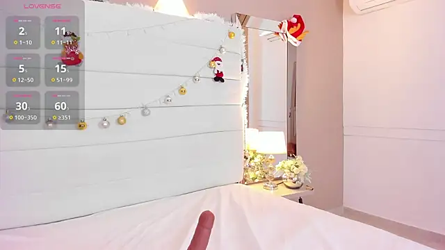 Lilly 2809  online show from 12-14-25, 04:08