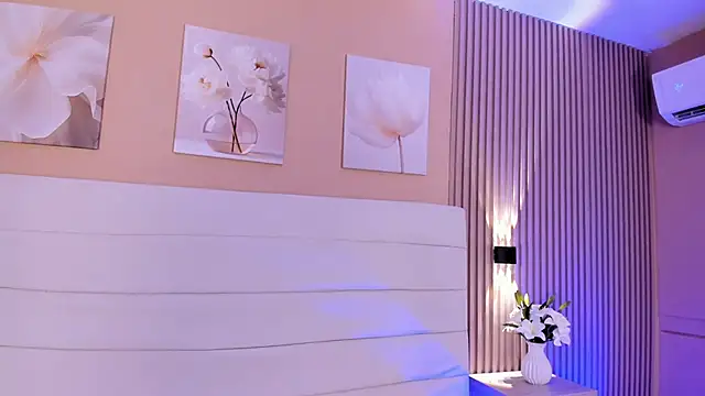 Lilly 2809  online show from 03-27-26, 04:10