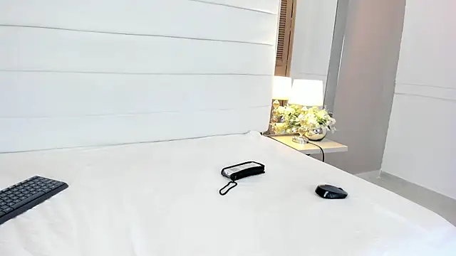 Lilly 2809  online show from 09-28-25, 06:09