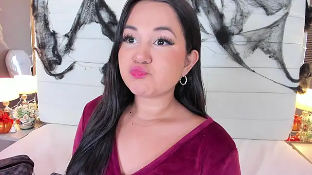 Lilly 2809  online show from 10-25-25, 04:22