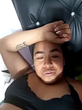 Snapshot of Tita_dirty chatting on 10-15-25, 01:48 Tita dirty online show from 10-15-25, 01:48