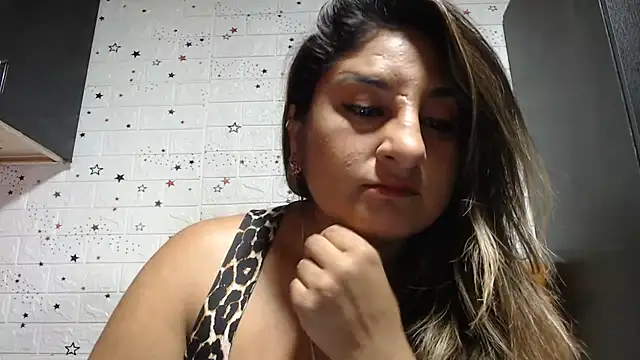 Snapshot of dayanara_kamal chatting on 07-10-26, 06:41 dayanara kamal online show from 07-10-26, 06:41