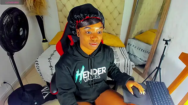 helena copper  online show from 11-30-25, 07:03