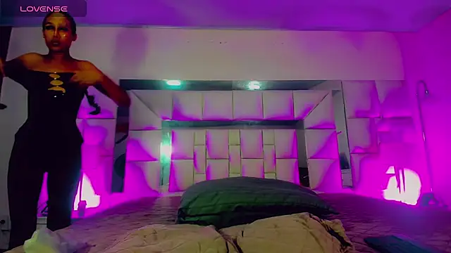  ChanellR  online show from 03-02-26, 11:50