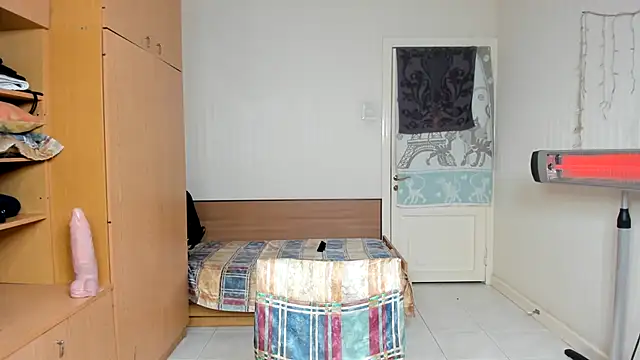 hot muscle online show from 11-06-25, 05:50