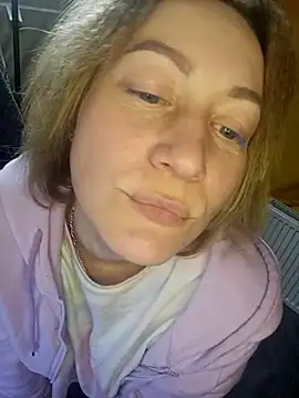 wLESLYMOSw online show from 03-08-25, 03:56